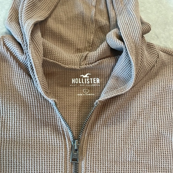 Hollister Taupe Waffle Hoodie Jacket. Lightweight. Large. Shorter. New. Full zip - Picture 3 of 4